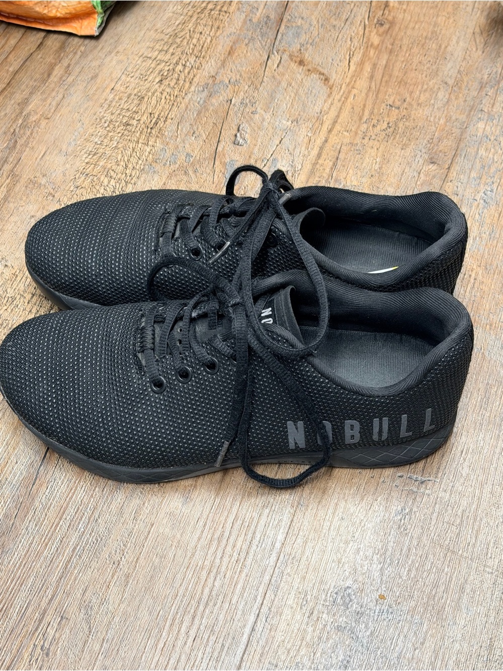 NOBULL Men’s Trainer Shoes — all Black size 8